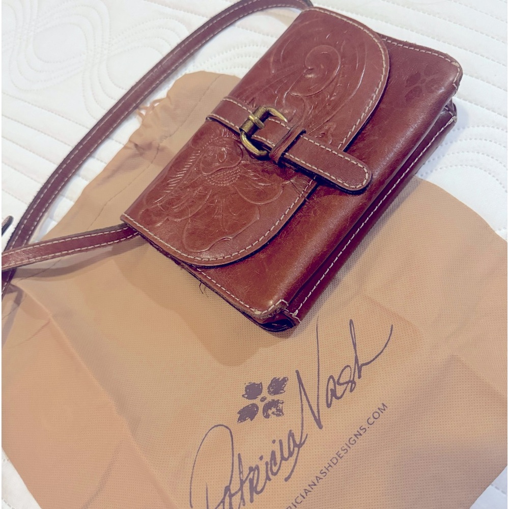 Patricia Nash Torri tooled crossbody. Excellent condition.